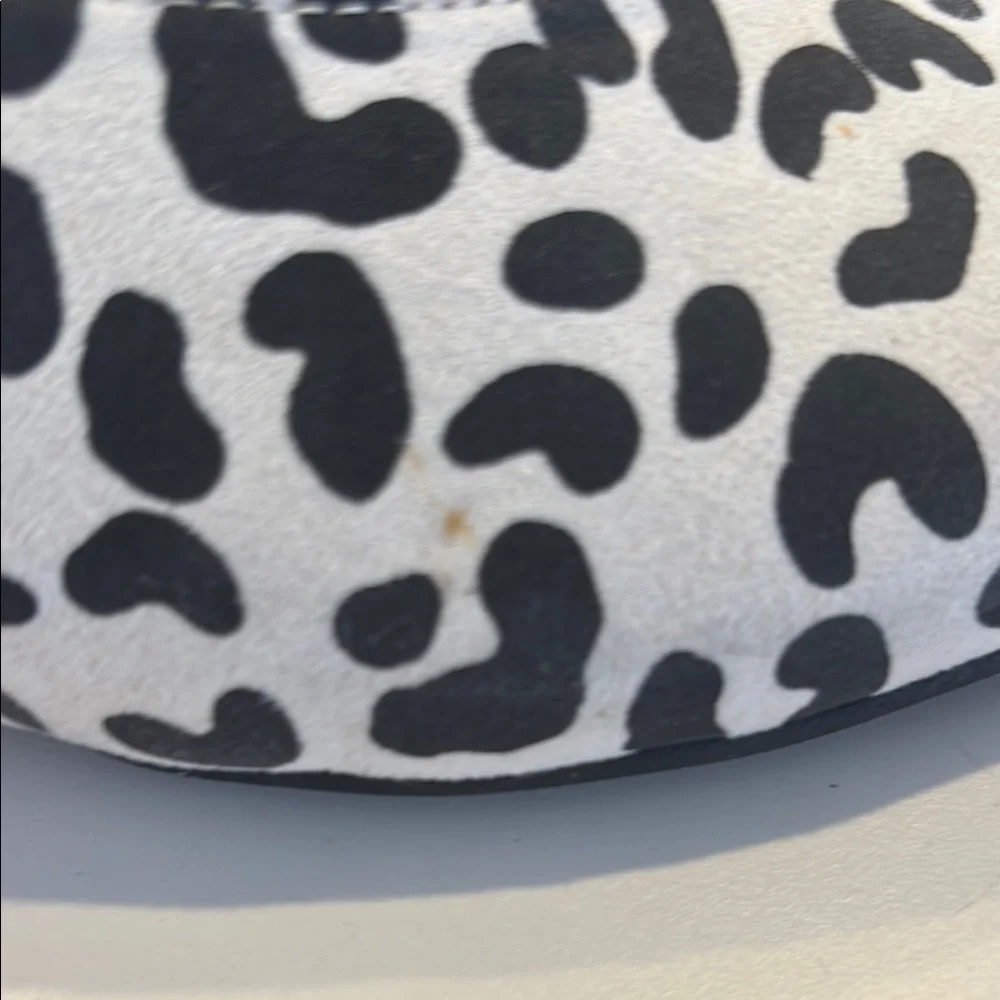 Chinese Laundry Black and White Leopard Print Mules - Picture 3 of 7